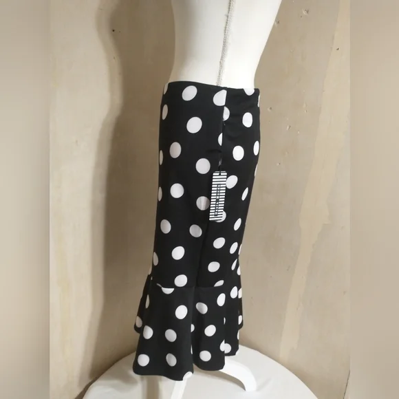 Black and White Polka Dot Skirt - Picture 6 of 11